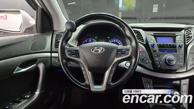 Hyundai i40 2013 thumb 11