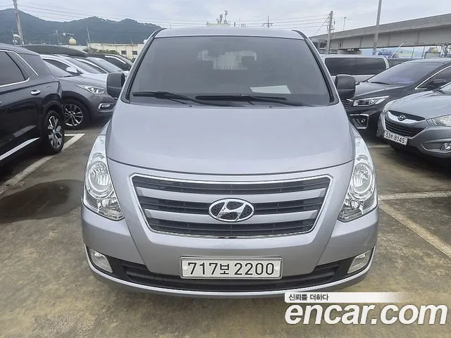 Hyundai Starex 2016 thumb 3