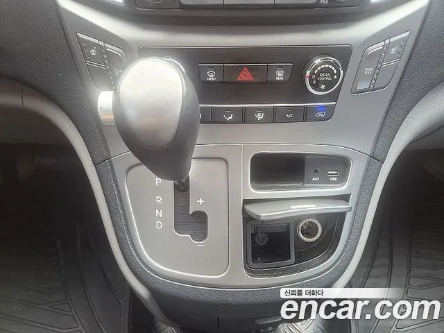 Hyundai Starex 2016 thumb 9