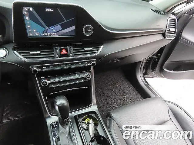 Hyundai Grandeur 2017 thumb 9