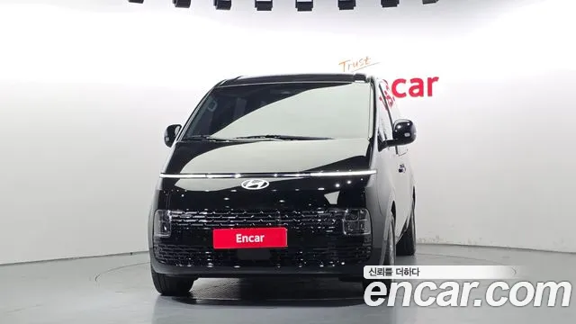 Hyundai Staria 2025 thumb 3