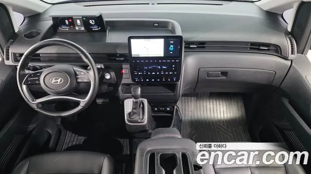 Hyundai Staria 2025 thumb 7