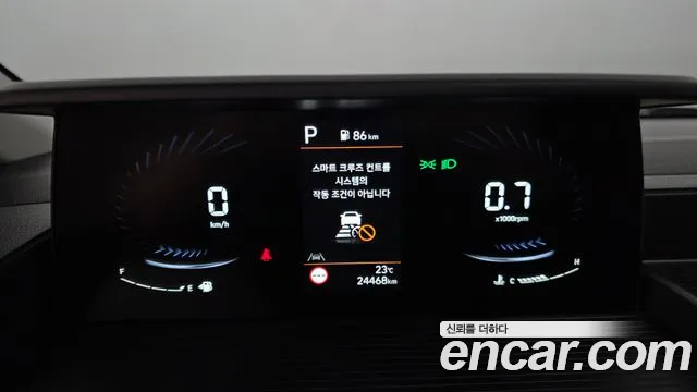 Hyundai Staria 2025 thumb 8