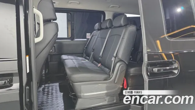 Hyundai Staria 2025 thumb 11