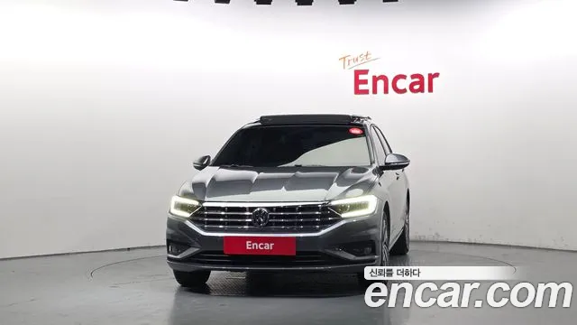 Volkswagen Jetta 2020 thumb 3