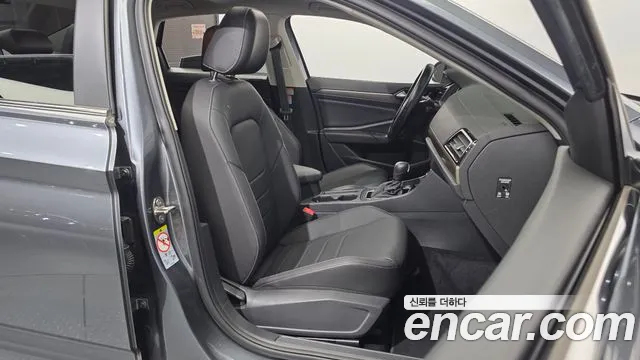 Volkswagen Jetta 2020 thumb 12
