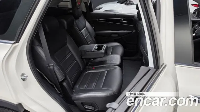 Kia Sorento 2017 thumb 12