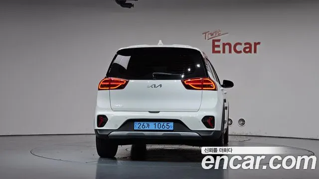 Kia Niro 2022 thumb 3