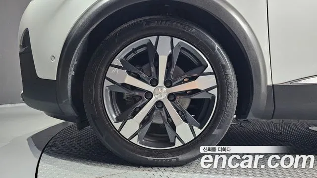 Peugeot 3008 2019 thumb 5
