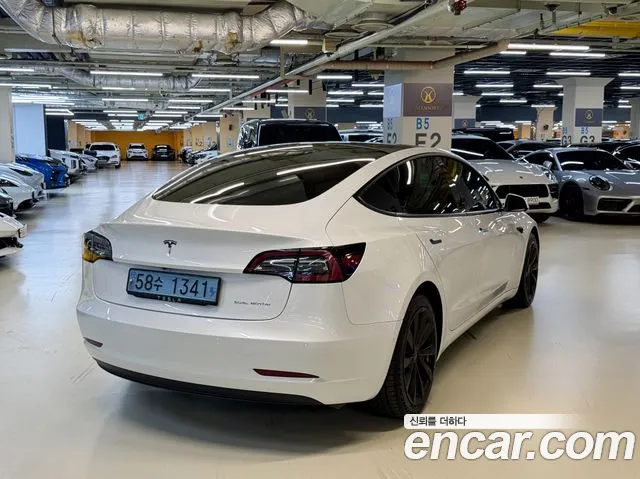 Tesla Model 3 2021 thumb 4