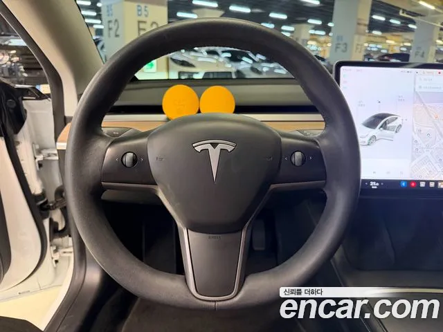 Tesla Model 3 2021 thumb 10