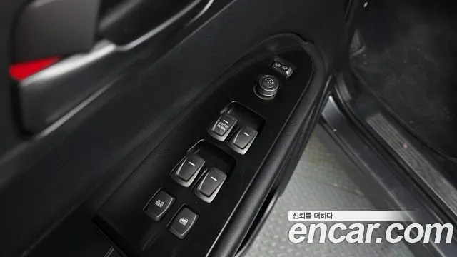 KG_Mobility_Ssangyong Rexton 2022 thumb 12