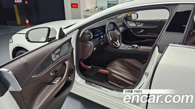 Mercedes-Benz CLS-Class 2019 thumb 10