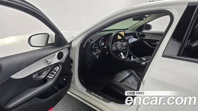 Mercedes-Benz C-Класс 2017 thumb 10