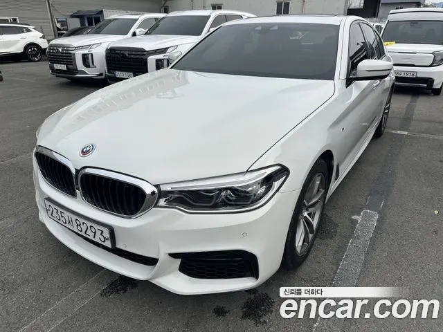 BMW 5-Series 2017 thumb 2