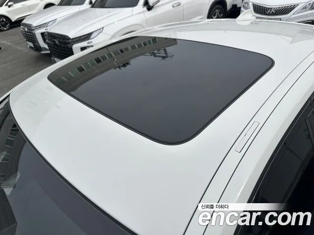 BMW 5-Series 2017 thumb 6