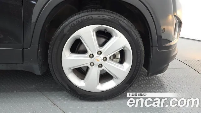 ChevroletGMDaewoo Tracker 2015 thumb 4