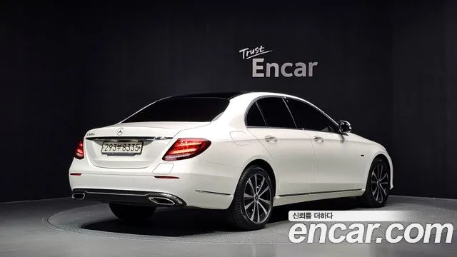 Mercedes-Benz E-Класс 2019 thumb 2