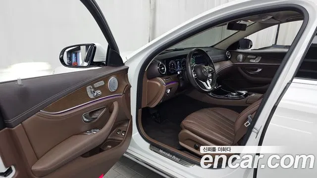 Mercedes-Benz E-Класс 2019 thumb 10