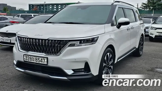 Kia Carnival 2021 thumb 4