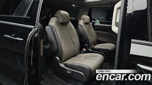 Kia Carnival 2024 thumb 9