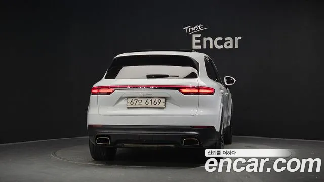 Porsche Cayenne 2019 thumb 4