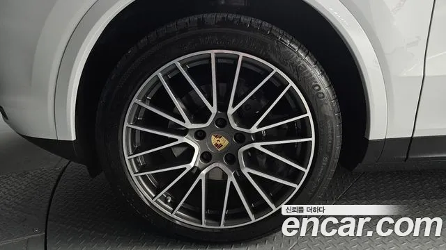 Porsche Cayenne 2019 thumb 5