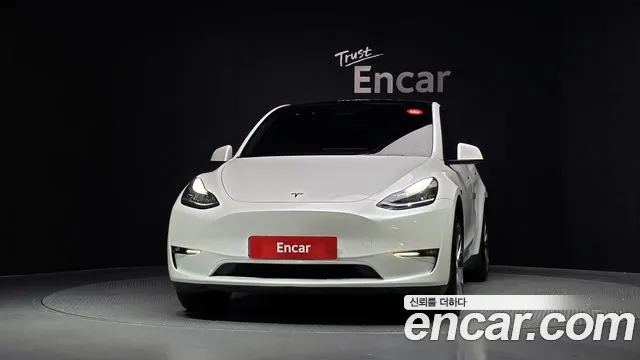Tesla Model Y 2021 thumb 3