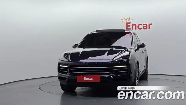Porsche Cayenne 2021 thumb 3