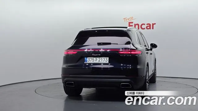 Porsche Cayenne 2021 thumb 4