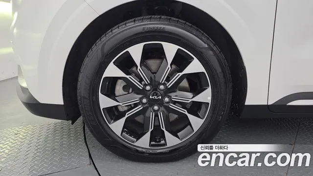Kia Carnival 2022 thumb 5