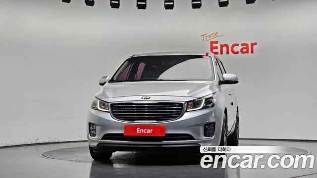 Kia Carnival 2014 thumb 3