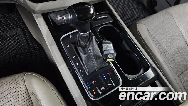Kia Carnival 2014 thumb 9