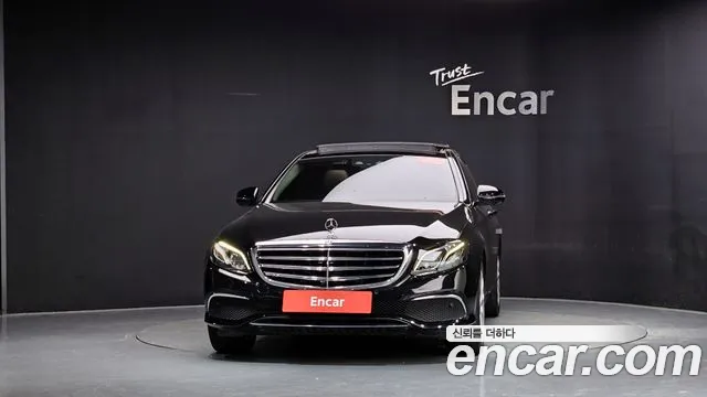 Mercedes-Benz E-Класс 2017 thumb 2