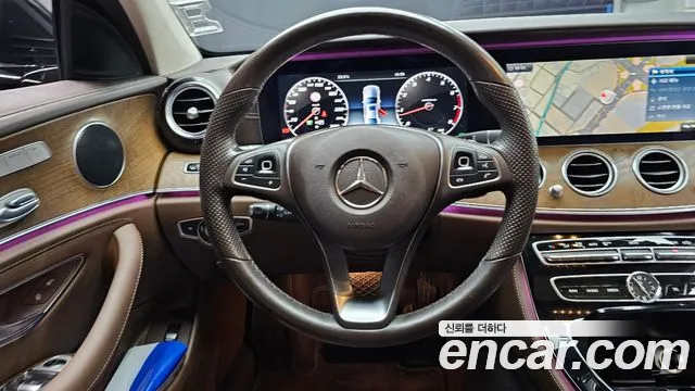 Mercedes-Benz E-Класс 2017 thumb 12