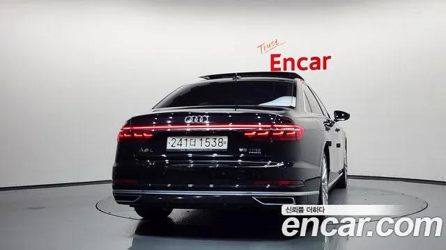 Audi A8 2019 thumb 4
