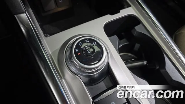 Ford Explorer 2021 thumb 9