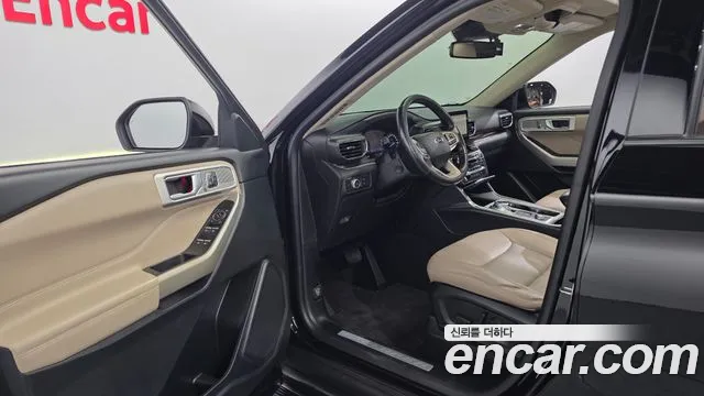 Ford Explorer 2021 thumb 10