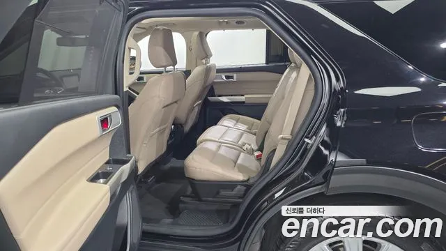 Ford Explorer 2021 thumb 11