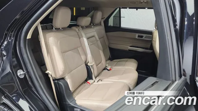 Ford Explorer 2021 thumb 12