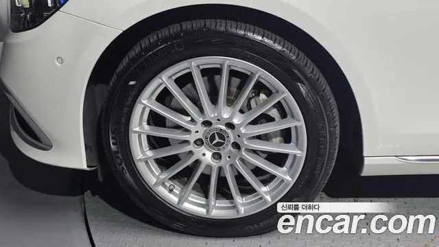 Mercedes-Benz E-Класс 2021 thumb 5