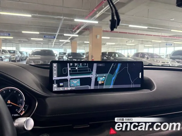 Genesis G80 2020 thumb 10