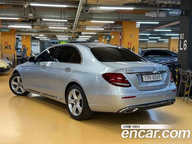 Mercedes-Benz E-Класс 2017 thumb 5