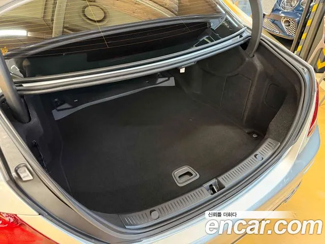 Mercedes-Benz E-Класс 2017 thumb 6