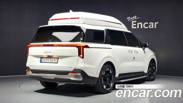Kia Carnival 2024 thumb 2