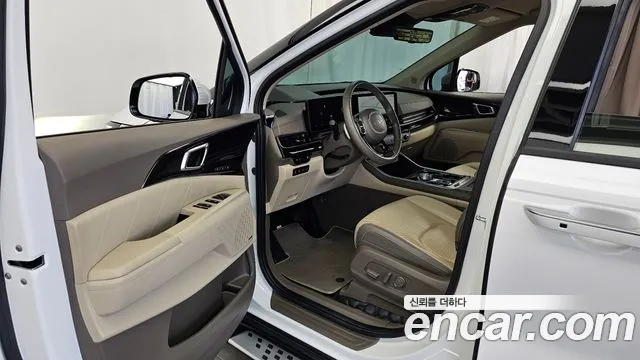 Kia Carnival 2024 thumb 10