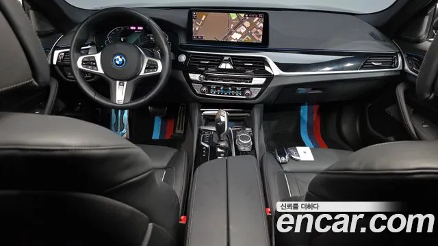 BMW 5-Series 2022 thumb 6