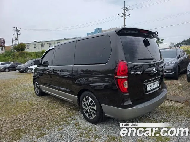 Hyundai Starex 2018 thumb 2