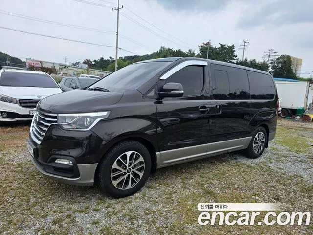 Hyundai Starex 2018 thumb 11