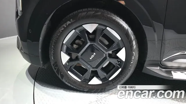 Kia Carnival 2024 thumb 5